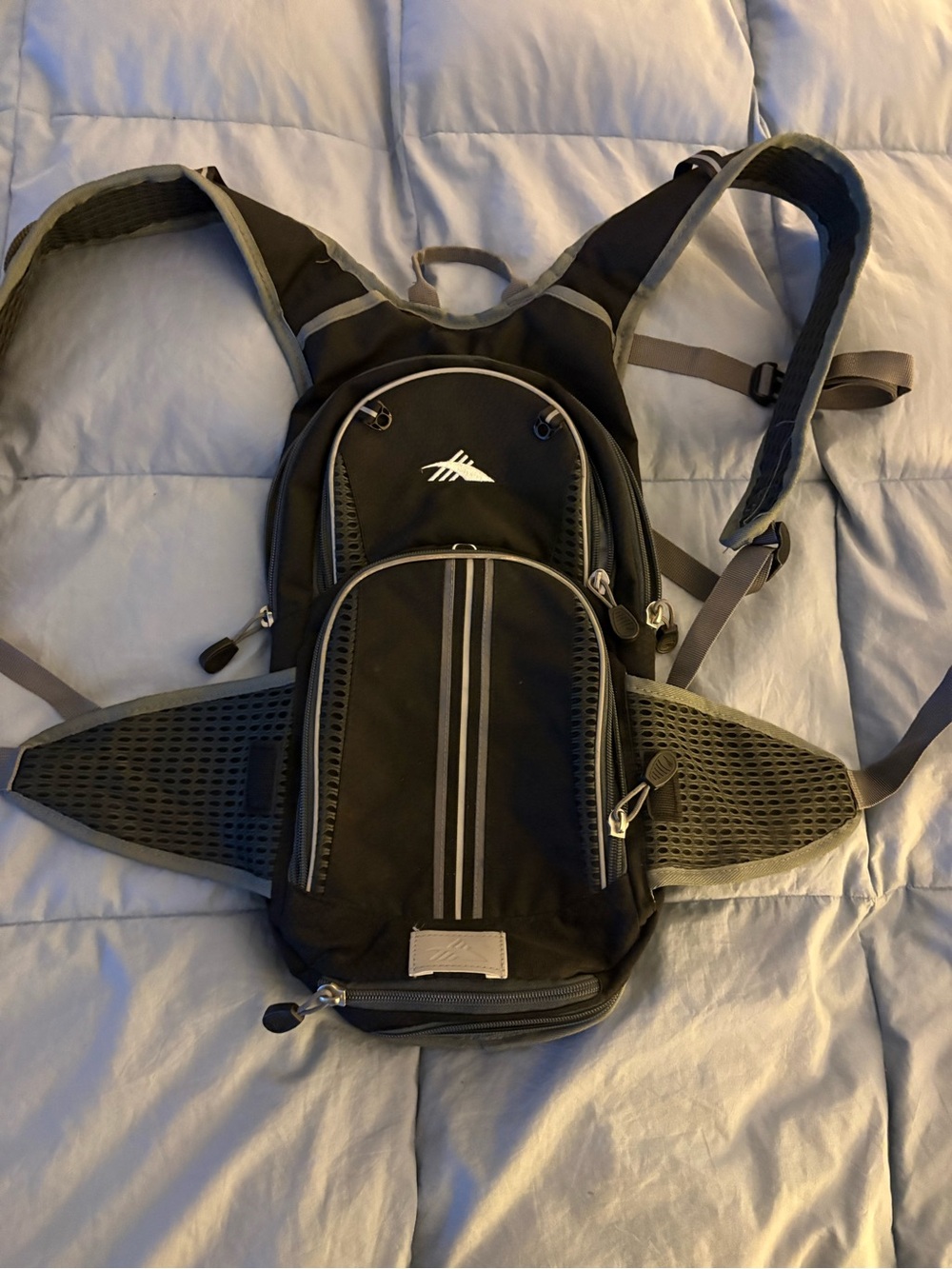 High Sierra Black and Gray Lightweight Hydration Backpack